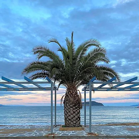 Apartamento Iraklitsa - Luxury Near The *